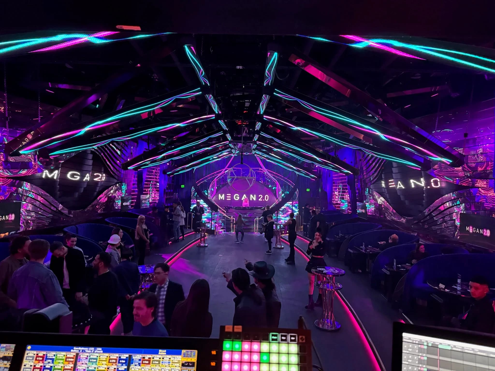 LED Wall vs. Projector: Which Is Right for Your Event?